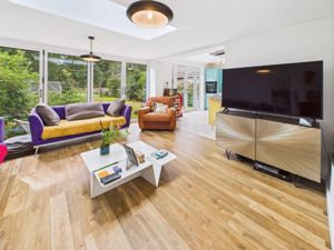 Lounge Area- click for photo gallery
